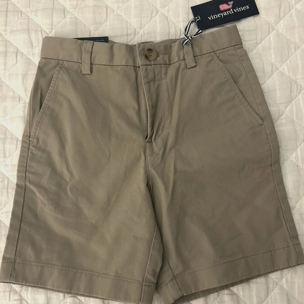 VINEYARD VINES BREAKER SHORT - NWT - SIZE 8 - KHAKI